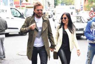 Engin Altan Düzyatan'dan dedikodulara görüntülü yanıt!
