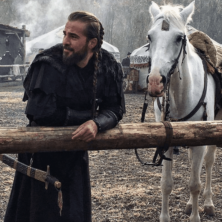 Engin Altan Düzyatan'ın yeni projesi geliyor! Alacağı para dudak uçuklattı!