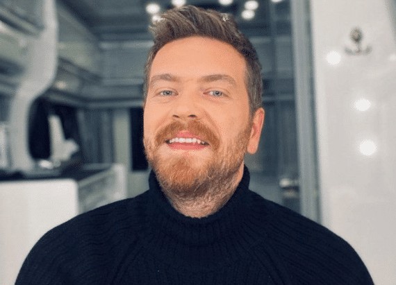 Engin Öztürk yeni dizisi 50m2 hakkında konuştu! Engin Öztürk yeni dizisi 50m2 hakkında konuştu!