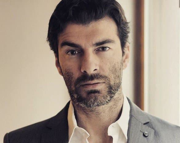 Erkenci Kuş Fabri (Özgür Özberk) kimdir?