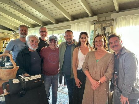 Esra Bilgiç ve Ata Demirer’e Şener Şen'den sürpriz set ziyareti
