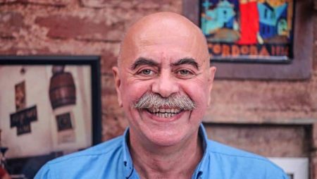 Ezel Akay Yarım Kalan Aşklar Dairesi'nin kadrosunda!