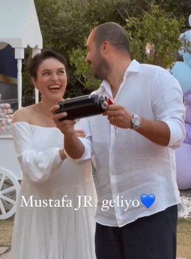 Ezgi Mola, bebeğinin cinsiyetini açıkladı! Ezgi Mola