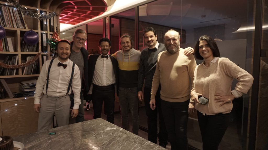 Fahrinayt ile kahkaha şöleni! Fahri’nin başına açtığı işler
