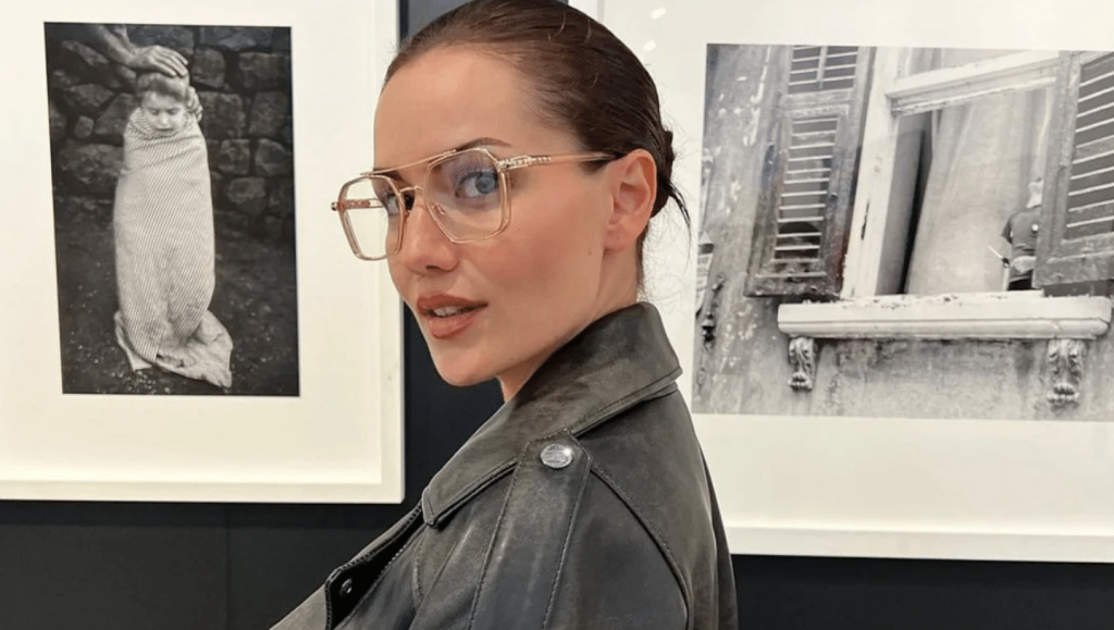 Fahriye Evcen'in makyajsız haliyle çok beğenildi