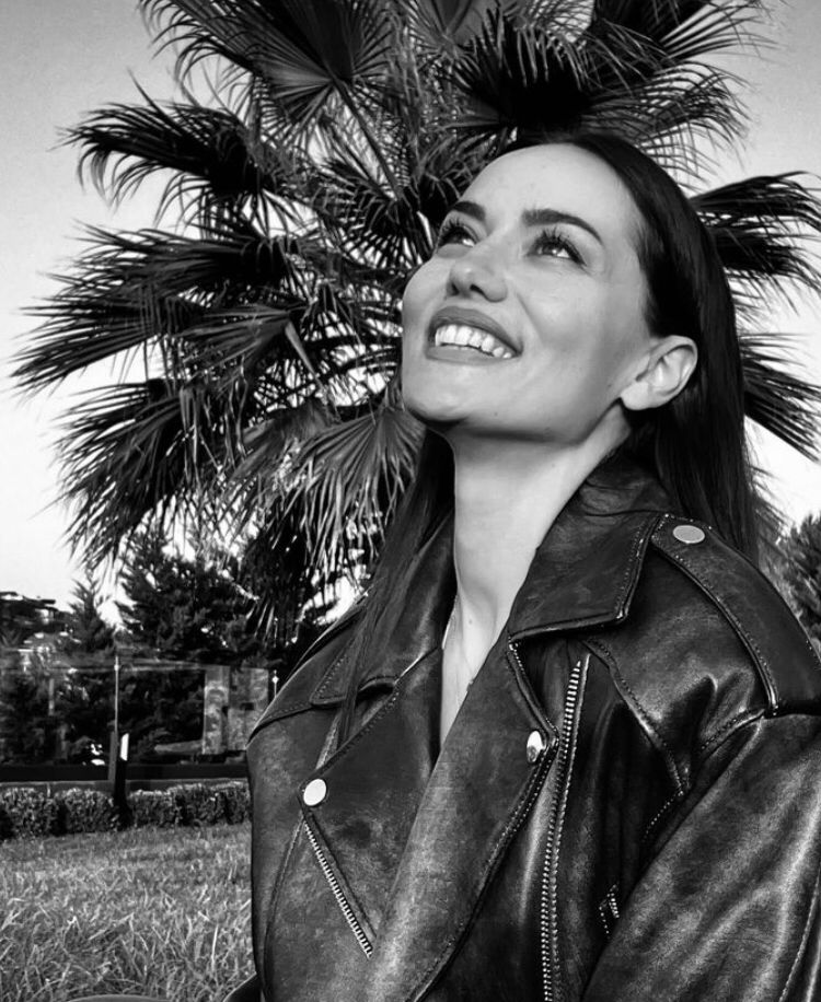Fahriye Evcen'in yeni evinden kareler!