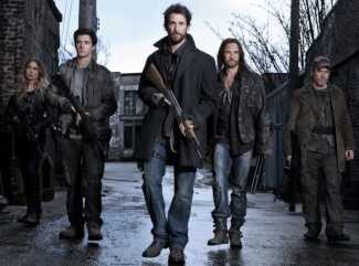 Falling Skies'a 4. sezon onayı!