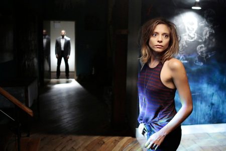 Falling Water 2. sezon onayını aldı