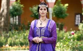 Fatih dizisinin Gülbahar Hatun'unu tanıyalım!