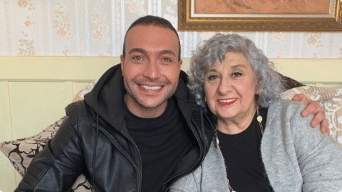Feriha Eyüboğlu Kırmızı Kamyon’un kadrosunda! Feriha Eyüboğlu Kırmızı Kamyon'un kadrosunda!