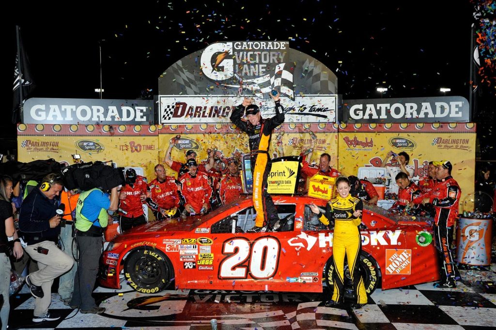 Fox'tan otomobil yarışları temalı Victory Lane dizisi geliyor!