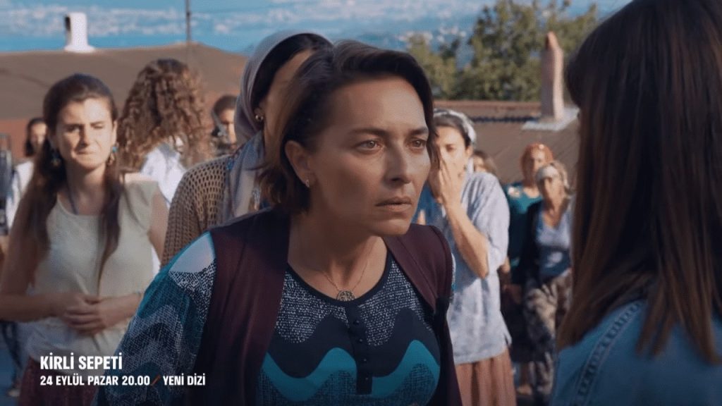 Fox’un iddialı kadrosuyla merakla beklenen yeni dizisi Kirli Sepeti’nin yayın tarihi belli oldu! Fox'un iddialı kadrosuyla merakla beklenen yeni dizisi Kirli Sepeti’nin yayın tarihi belli oldu!