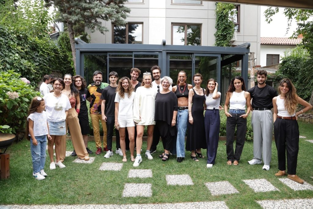 Fox'un merakla beklenen yeni dizisi "Kirli Sepeti"nin çekimleri başladı!