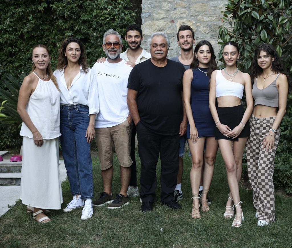 FOX'un merakla beklenen yeni dizisi "Yabani" sete çıktı! Dizi ne zaman yayınlanacak?