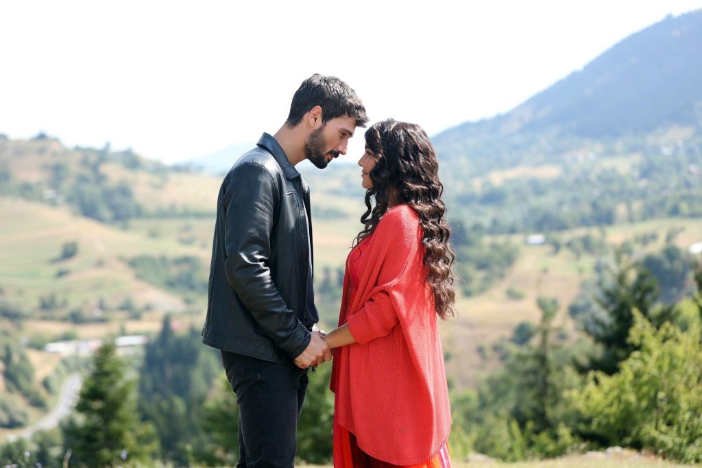 FOX’un yeni dizisi Hudutsuz Sevda’nın ikinci tanıtımı yayınlandı!