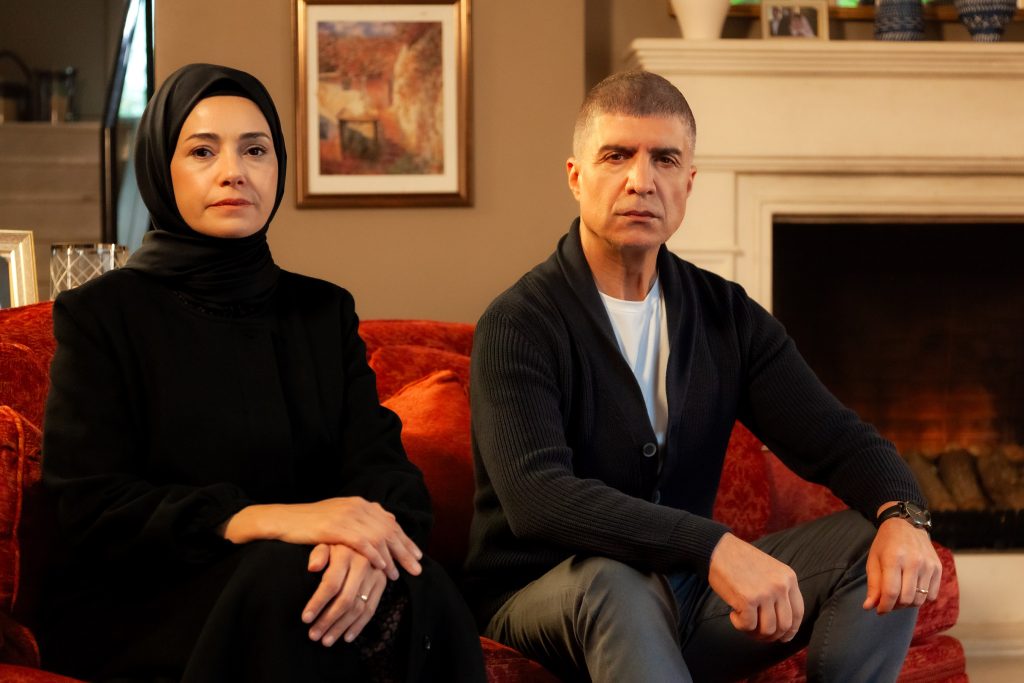 FOX’un yeni dizisi “Kızıl Goncalar”ın yayın tarihi belli oldu!