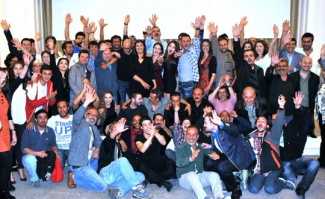 Fox’un yeni dizisine coşkulu gala! Fox'un yeni dizisine coşkulu gala!