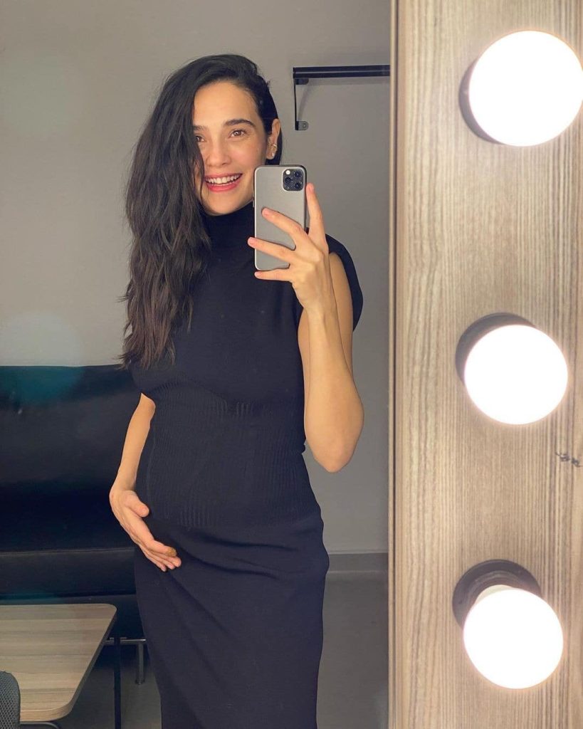 Funda Eryiğit'in oğlu Civan bebekten ilk kare!