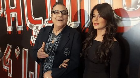 Galaya sevgilisi ile el ele geldi!