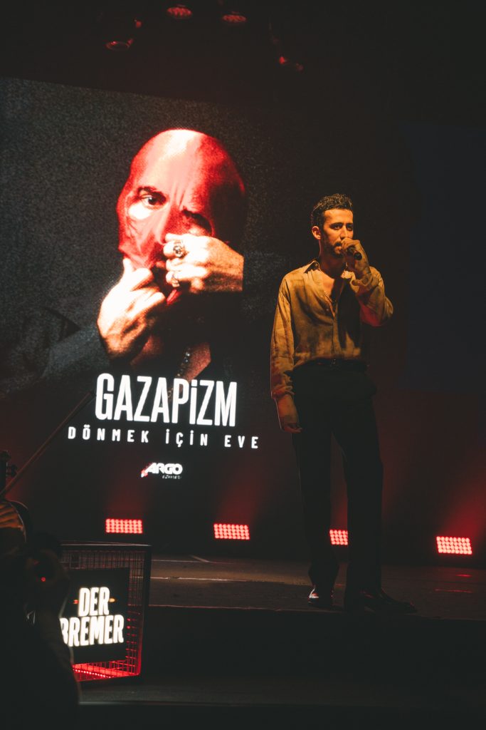 Gazapizm yeni albümünü dostlarıyla kutladı