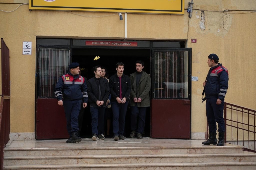 Gelsin Hayat Bildiği Gibi'nin 21. Bölümünde Sadi