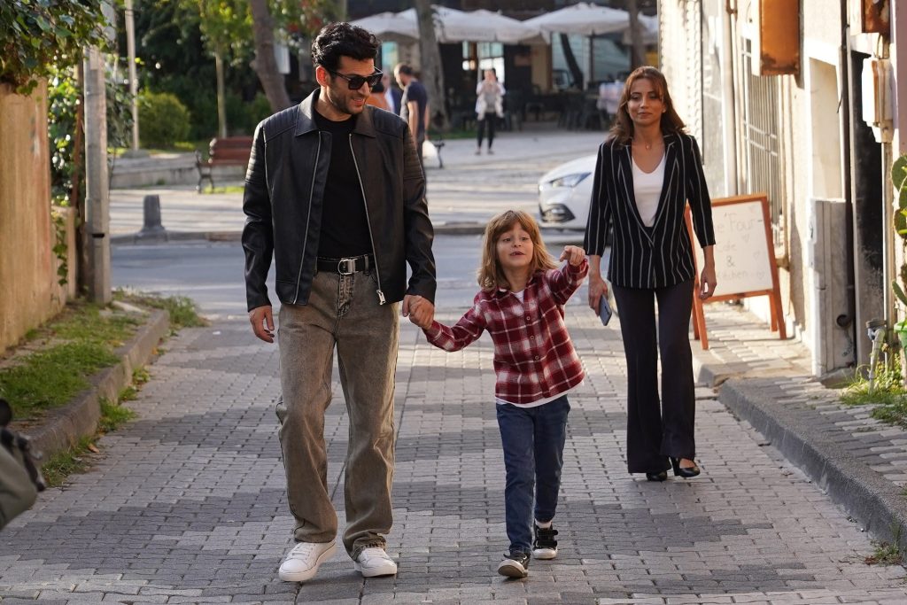 Gizli Bahçe 5. Bölümde Ateş ve Demir yıllar sonra yüzleşti! Zafer