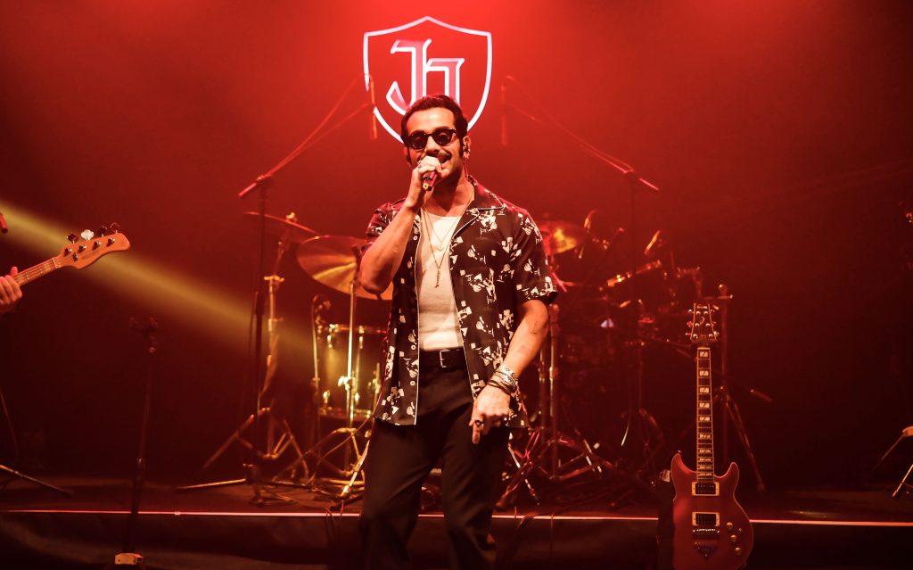 Gökhan Türkmen'den Fransızca şarkı sürprizi!