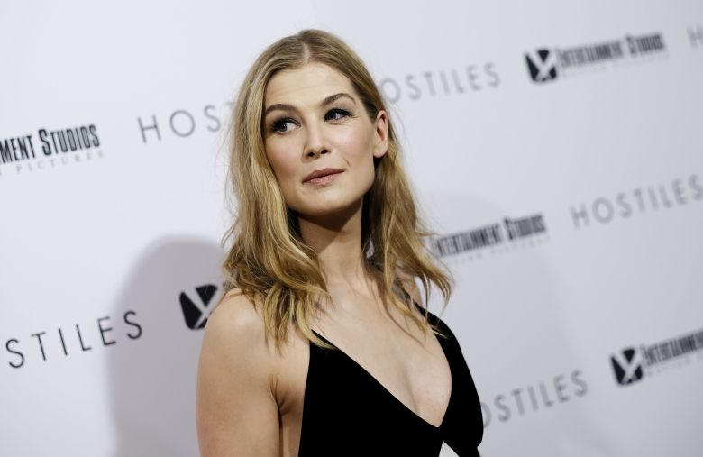 Gone Girl filminin yıldızı Rosamund Pike yeni bir dizi ile geliyor: State of the Union