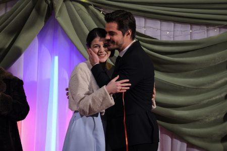 Gönül Dağı 121. Bölümde heyecan dorukta! Taner ve Selma’nın nişan törenine davetlisiniz!