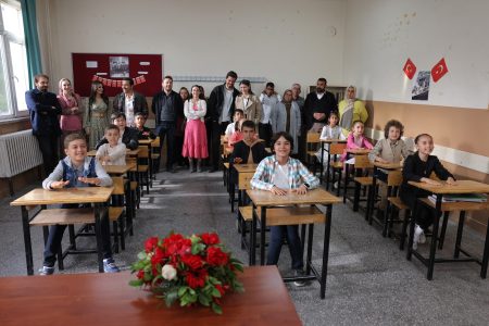 Gönül Dağı sezon finalinde Zahide'nin ölümü tüm aileyi yıktı! Selma'nın hamileliği Taner'e umut oldu!