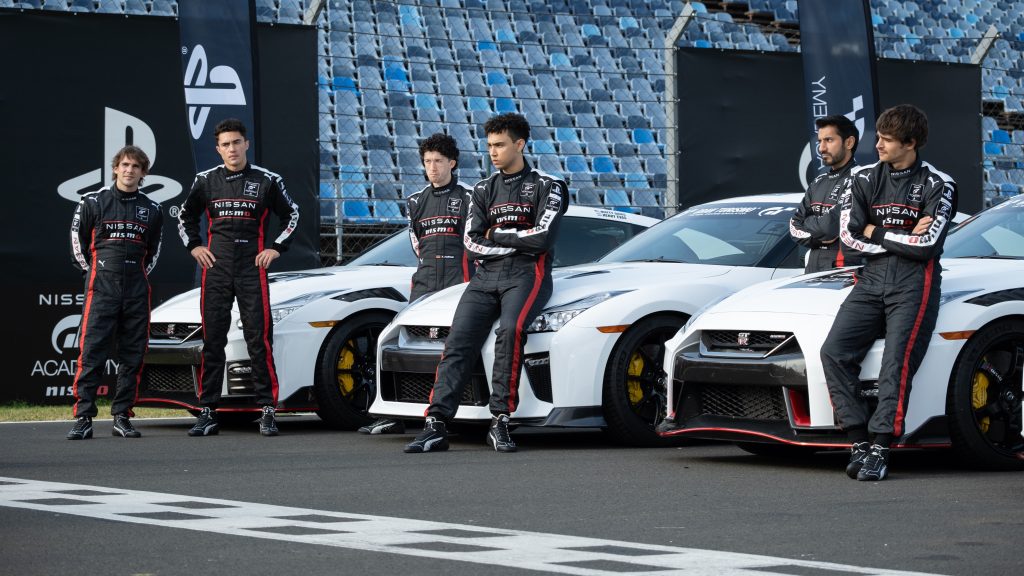 “Gran Turismo” vizyon için gün sayıyor! Efsane pilot Jann Mardenborough'dan unutulmaz anılar!