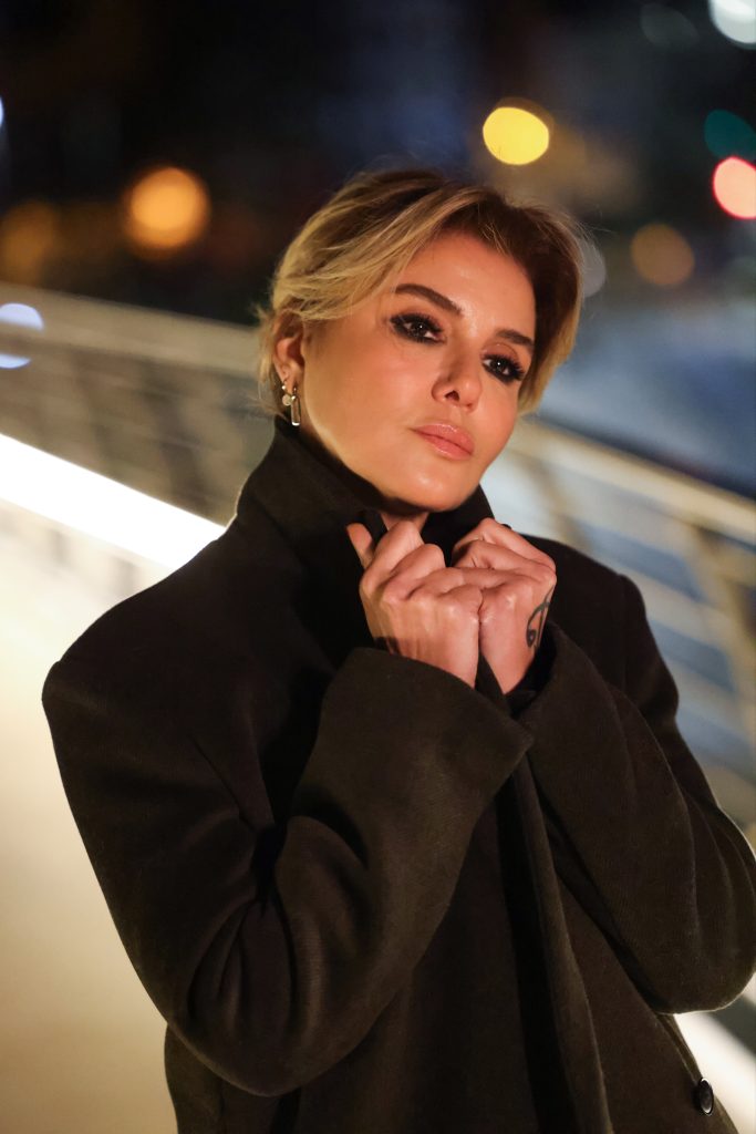 Gülben Ergen’den yeni hit: “Defoluyorum Kalbinden”