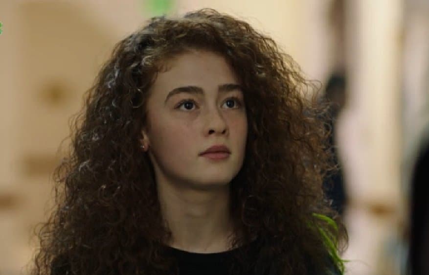 Gülperi'nin Artemis'i Ezgi Gör
