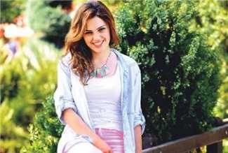 Güneşi Beklerken'in Melis'i Yağmur Tanrısevsin'den diziyle ilgili açıklamalar!