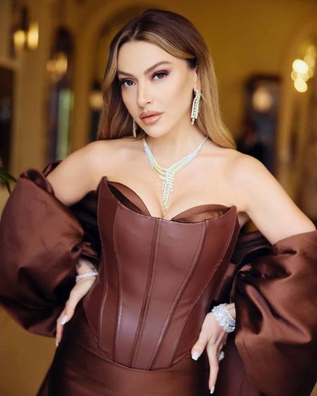Hadise Cannes'dan paylaştı! Uykusuz haliyle gündem oldu!