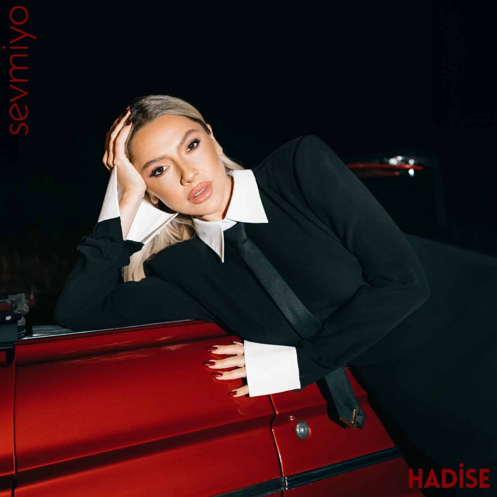 Hadise'den o isimlere yanıt!
