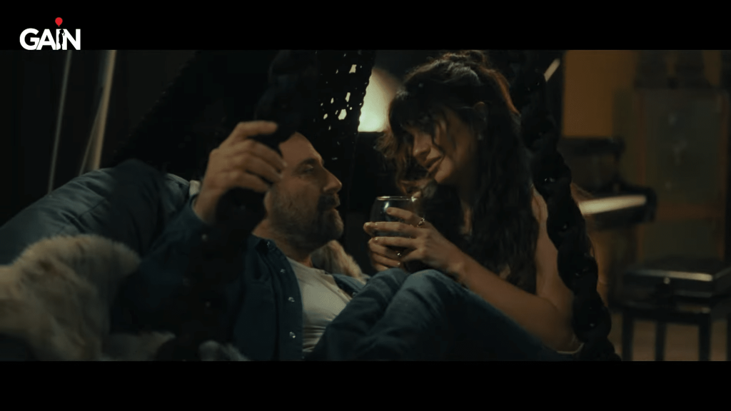 Halit Ergenç ve Tûba Büyüküstün’ü buluşturan “Yarın Yokmuş Gibi” dizisinin fragmanı yayınlandı!