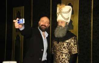 Halit Ergenç'in sakalı bakın nereye gitti?