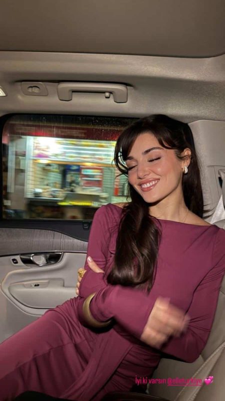 Hande Erçel ''ELLE'' gecesinde güzelliği ile mest etti!