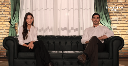 Hande Erçel ve Burak Deniz 8 dilde soruları yanıtladı