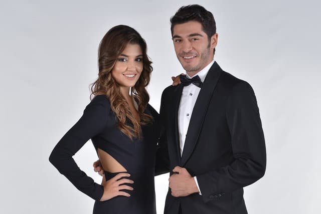 Hande Erçel ve Burak Deniz yeniden aynı projede!