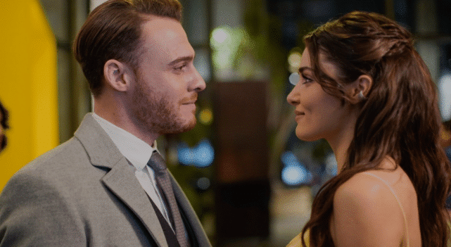 Hande Erçel ve Kerem Bürsin'in kavga ettikleri iddiasını yapım şirketi yalanladı!