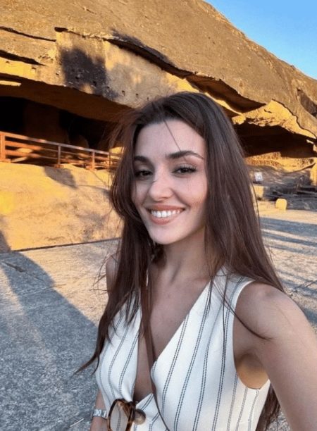 Hande Erçel'in Hindistan kombini fiyatıyla şaşırttı