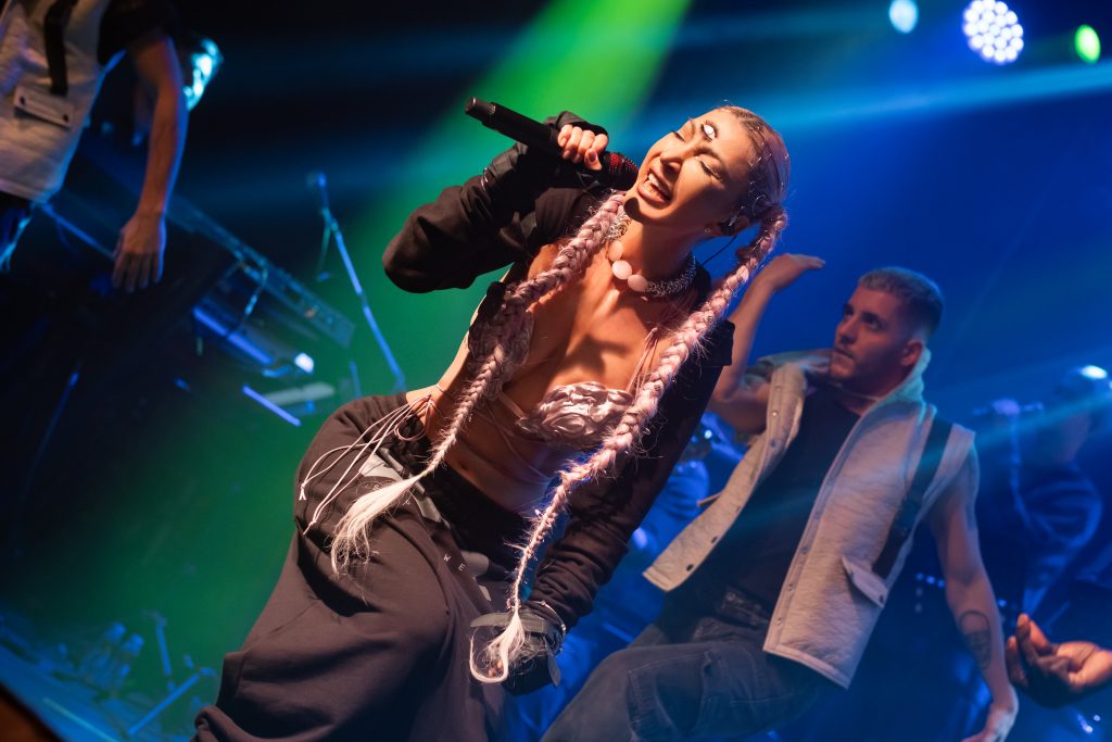 Hande Yener'den adalet çağrısı!