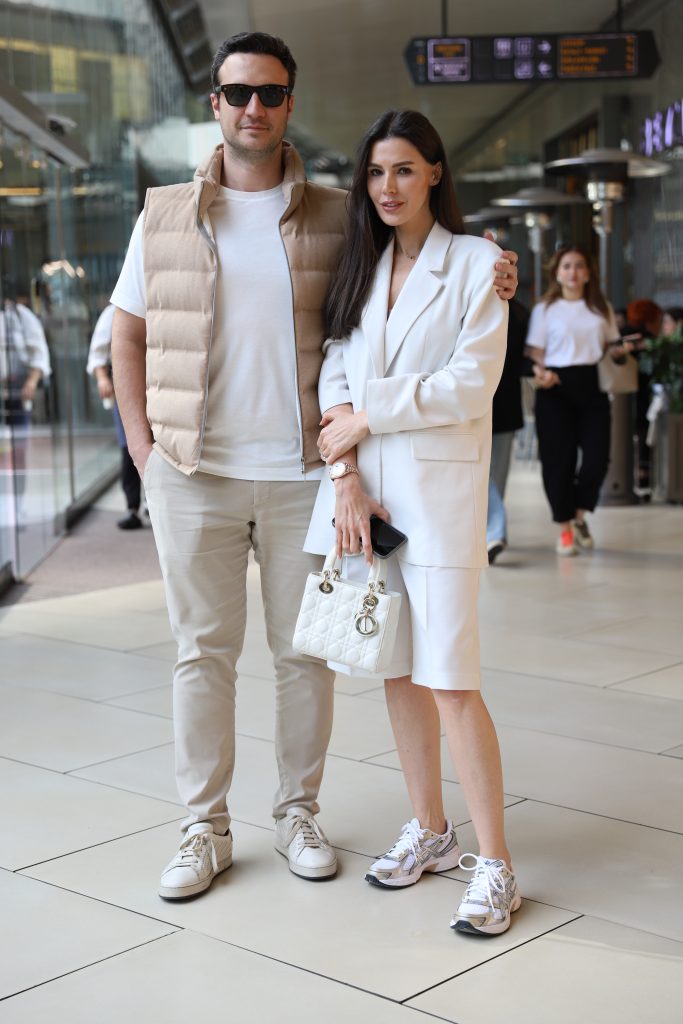 Hatice Şendil ve Burak Sağyaşar'ın hediye telaşı!