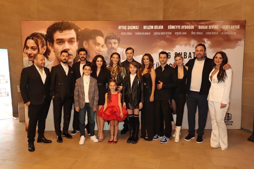 "Hatıran Yeter" oyuncuları gala yemeğinde buluştu