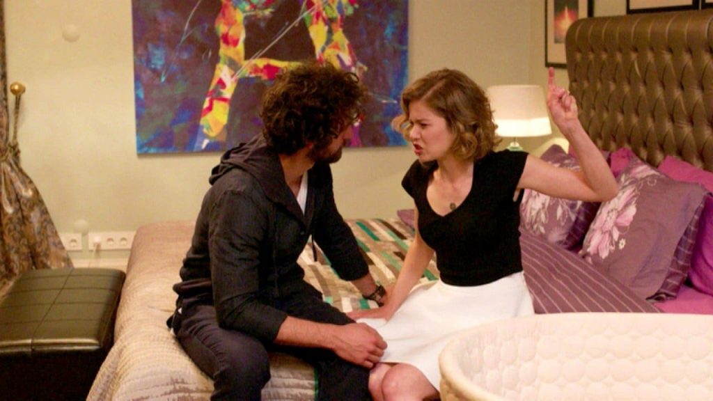 Hayat Şarkısı 39. bölüm fragmanında  Kerim ve Hülya boşanacak mı?