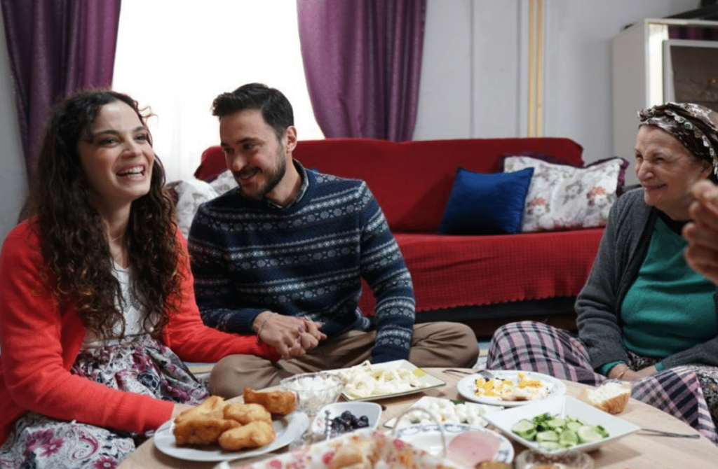 "Hayatımız Roman" filminin müzikleri Cem Belevi imzası taşıyor