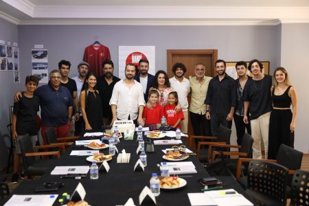 Hayatla Barış filminin dev oyuncu kadrosu ile okuma provaları başladı!
