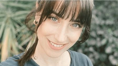 Hazal Kaya: "Dizi sektörü de kilolu diye kadına başrol vermiyor"